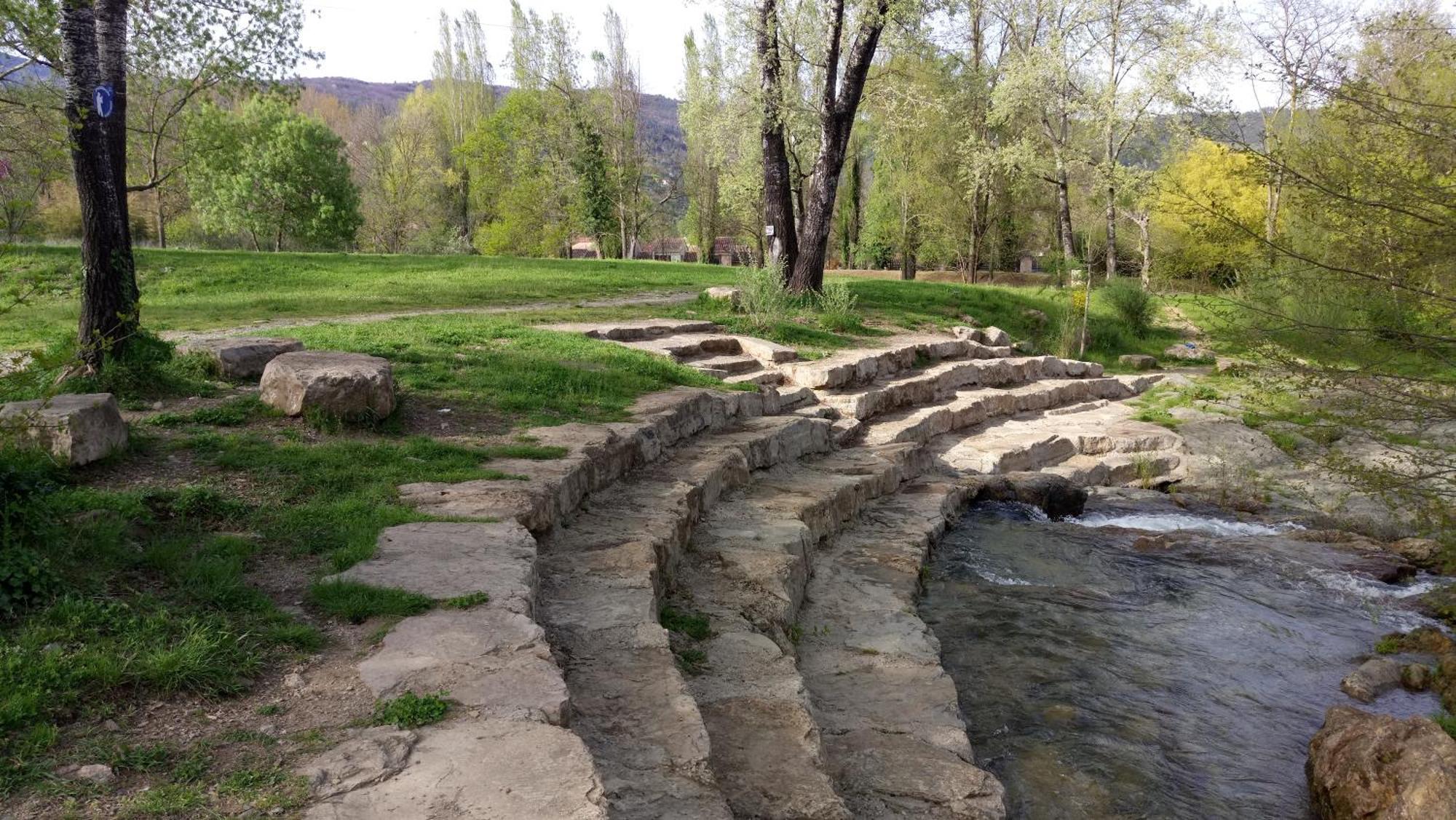 Le Moulin Aux Chandelles 2, Vacances & W-E, Vues Riviere, Montagne & Ville, Tout Confort Deconnecte, Eclairage Bougies, Connexions A 200M Au Centre Le Vigan Gite Les Amoureux De L'Arre, Randonnee Chemin De Saint-Guilhem-Le-Desert, Lire Profil Avant R Buitenkant foto